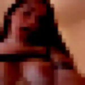Celeste, 30 ans, connectée à Saint-Pierre-de-Clairac pour une rencontre coquine