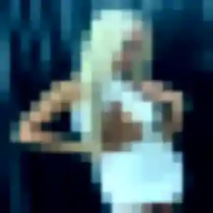 Photo perso de Maya, 33 ans à Saint-Priest-Bramefant - plan discret
