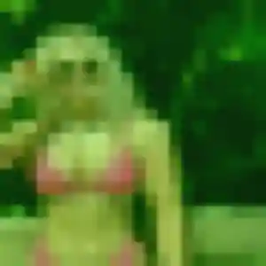 Photo privée de Naya, 22 ans à Saint-Quentin-la-Poterie - plan discret