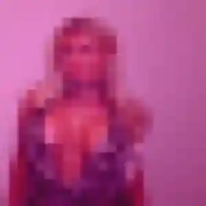 Contacte Meryem, 21 ans à Saint-Rémy-de-la-Vanne gratuitement