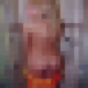 Anouk, fille de 34 ans cherche plan cul à Saint-Rémy-l'Honoré