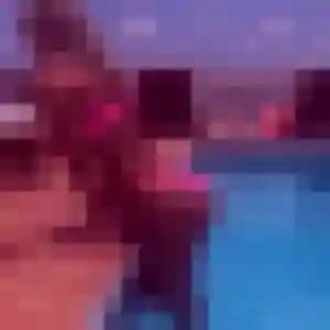 Photo privée de Feriel, 33 ans à Saint-Seurin-de-Cadourne - rencontre coquine
