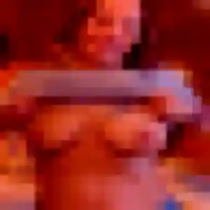 Syrine de Saint-Vaast-la-Hougue, 32 ans - plan cul discret