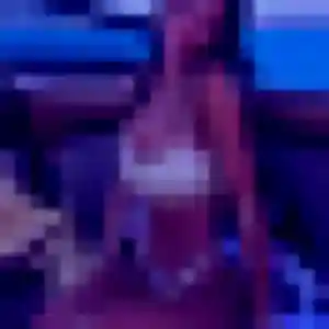 Viviane, 34 ans, connectée à Saint-Valery-en-Caux pour une rencontre coquine