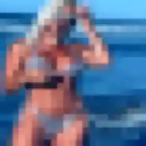Rejoins Noemi, 28 ans à Saint-Vincent-en-Bresse en privé
