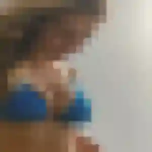 Photo sexy de Alissa, 19 ans à Saintes-Maries-de-la-Mer - plan discret