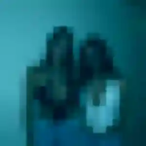 Flore, 20 ans, disponible à Salmiech pour un plan cul
