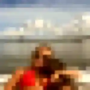 Belle Elina, 21 ans à Saulcet - voir sa photo