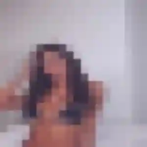 Contacte Charlene, 21 ans à Saulx-les-Chartreux gratuitement