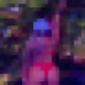 Rejoins Nour, 32 ans à Solignac-sur-Loire en privé