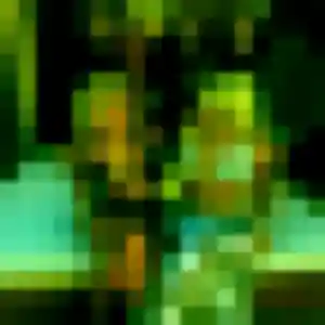 Capucine, 19 ans, connectée à Tavers pour une rencontre coquine