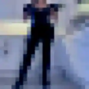 Charmante Feriel, 19 ans à Tavers - voir sa photo