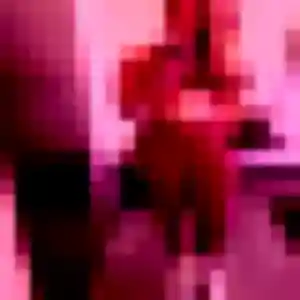 Perrine, 21 ans, connectée à Tennie pour une rencontre coquine