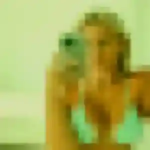 Inaya (22 ans) à Thiais attend un plan cul maintenant