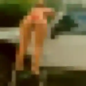 plan cul à Thin-le-Moutier : profil de Axelle, 19 ans - accès libre