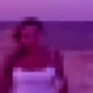 Découvre Daphne, 28 ans à Tour-en-Bessin en privé