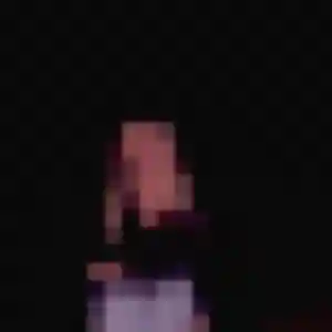 Alina, fille de 21 ans veut plan cul à Toussaint