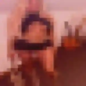 Daphne, fille de 33 ans propose plan cul à Tréflez