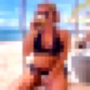 Sexy Maelys, 20 ans à Val-au-Perche - la contacter