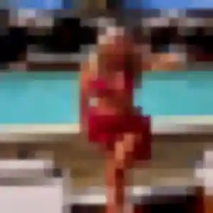 Naila, 25 ans, connectée à Val-d'Isère pour un plan cul