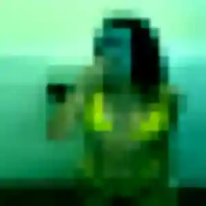 Photo privée de Naila, 33 ans à Vallées-d'Antraigues-Asperjoc - plan discret