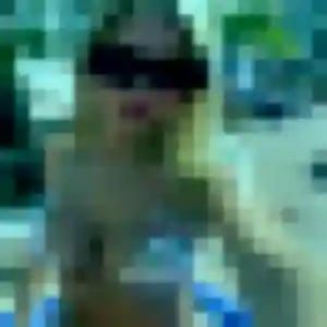 Mona, 19 ans, en ligne à Venasque pour un plan cul