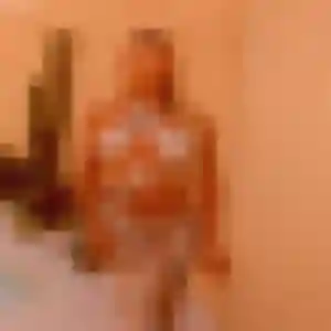 Rejoins Thais, 20 ans à Vendat en privé