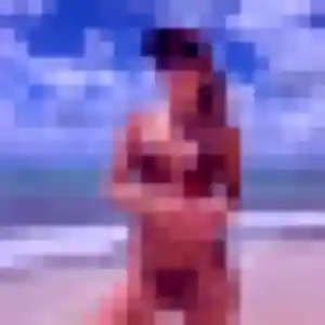 Mona de Versonnex, 28 ans - plan cul sans prise de tête
