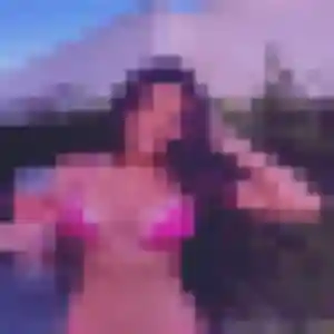 Rencontre Eglantine, 20 ans à Vieux en t'inscrivant