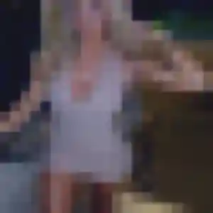 Elena, 26 ans, dispo pour plan cul à Villabé