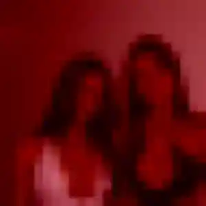 Emna, 21 ans, connectée à Villefranche-d'Allier pour une rencontre coquine