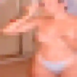 Feriel, 23 ans, en ligne à Villiers-le-Morhier pour un plan cul