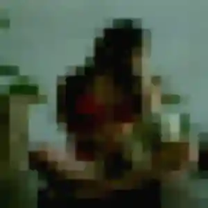 Alya, femme de 32 ans propose plan cul à Yvrac