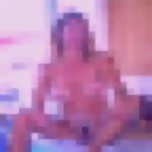 Elia, fille de 27 ans veut plan cul à Zoteux